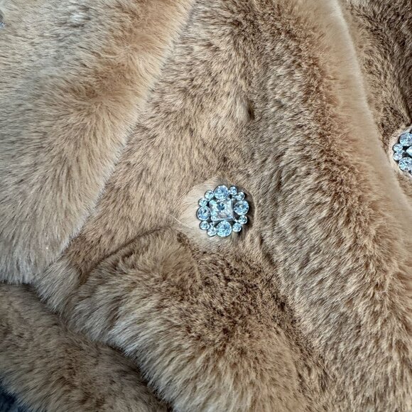 Crown & Ivy Faux Fur Teddy Bear Jacket Tan NEW XL‎ Rhinestones Mobwife SOFT Boxy - Picture 8 of 9